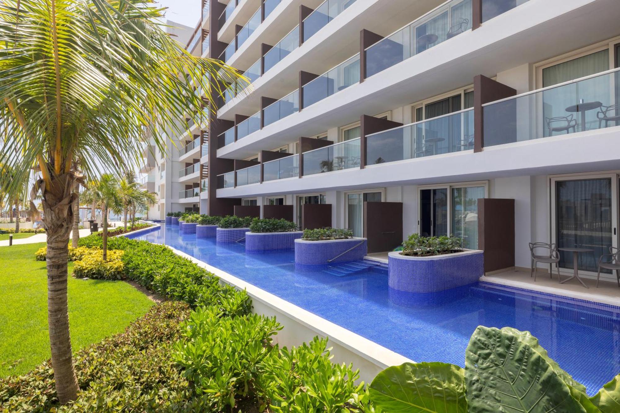 Royalton Splash Riviera Cancun, An Autograph Collection All-Inclusive Resort プエルト・モレロス エクステリア 写真